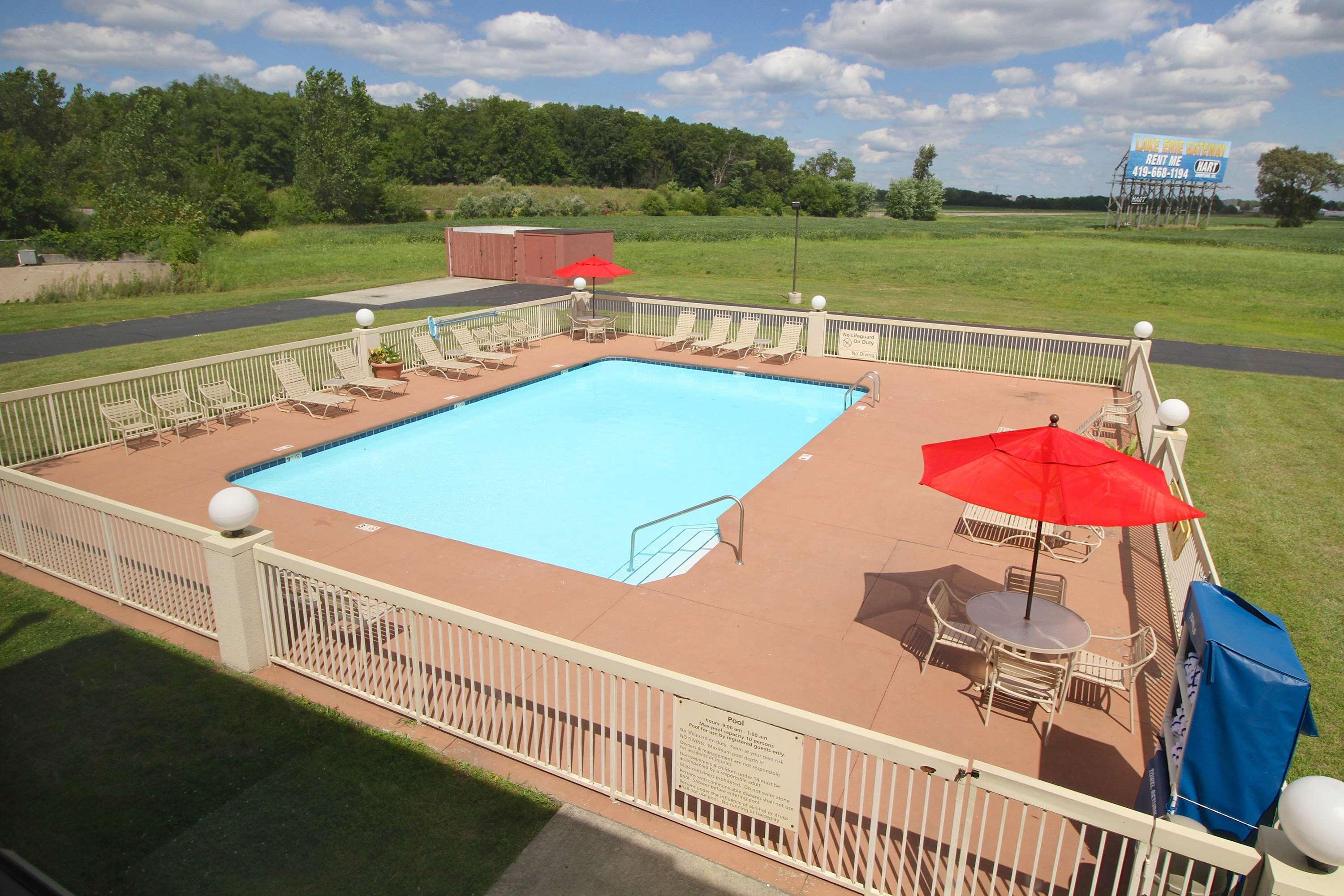Country Inn & Suites By Radisson, Sandusky South, Oh Милан Экстерьер фото