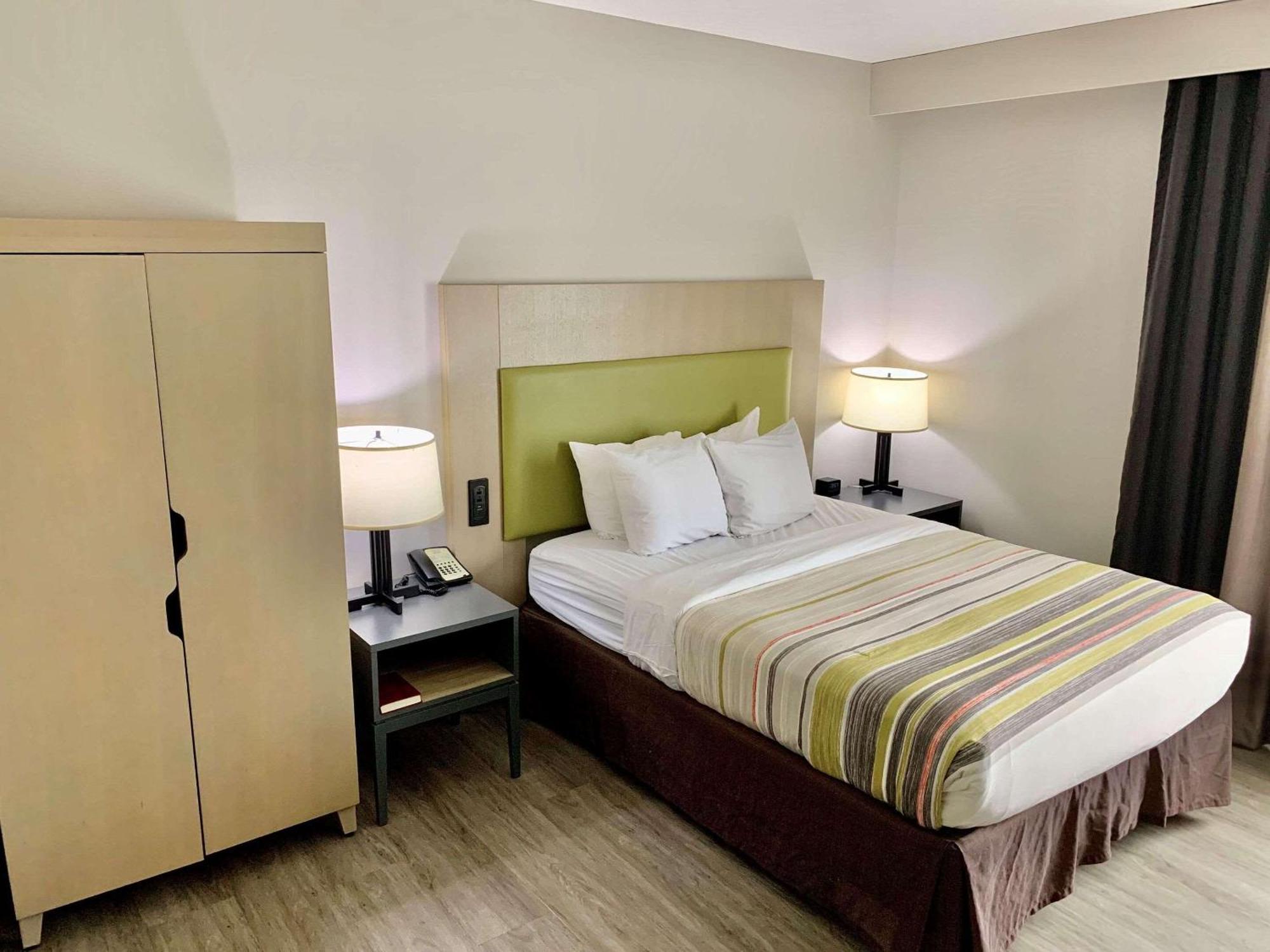 Country Inn & Suites By Radisson, Sandusky South, Oh Милан Экстерьер фото